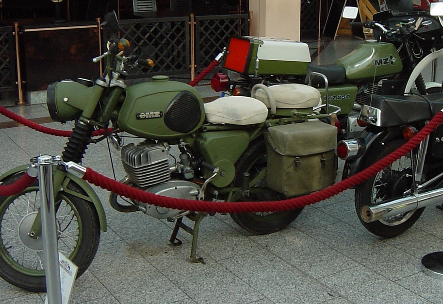 Kradmelder TS 250/A - Ausstellung im ACC