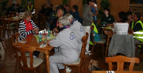 Mittagessen im Goldenen Hahn